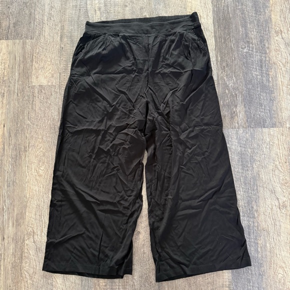 Torrid Black Wide-Leg Women's Pants - Picture 2 of 3